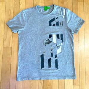 Hugo Boss Men’s T-Shirt (like New)